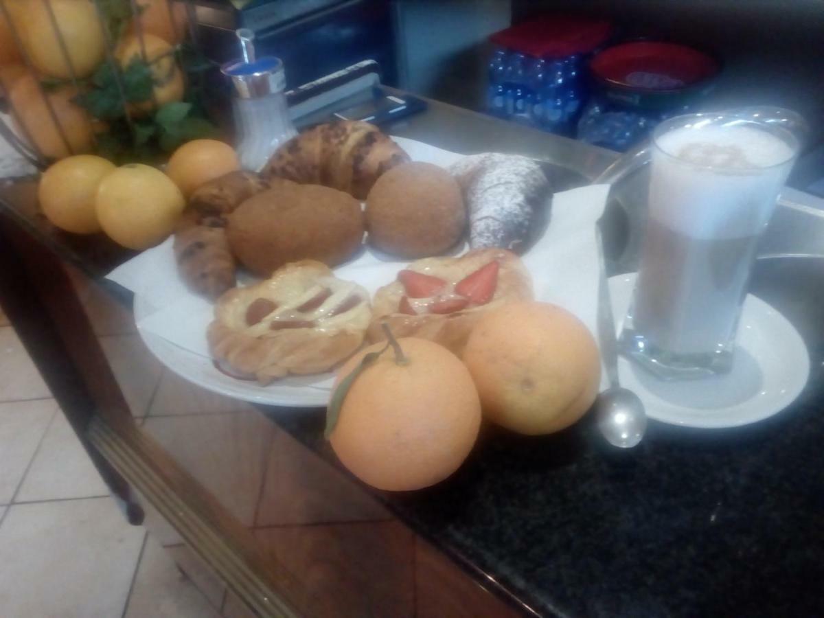 B&B Stazione Centrale Palermo Luaran gambar